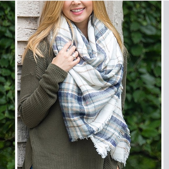 Rustic River Blanket Scarf - Picture 3 of 4